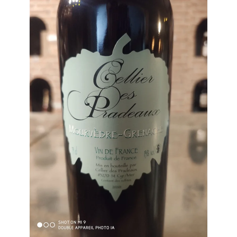 Bouteille de Mourvèdre-Grenache rouge
