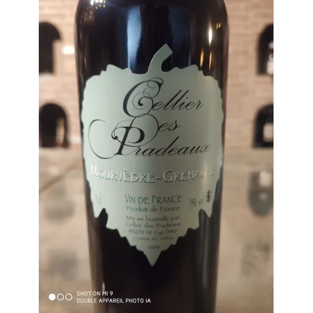 Bouteille de Mourvèdre-Grenache rouge